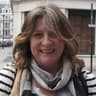 Caroline Quentin