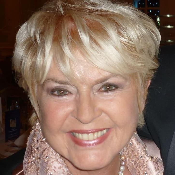 Gloria Hunniford