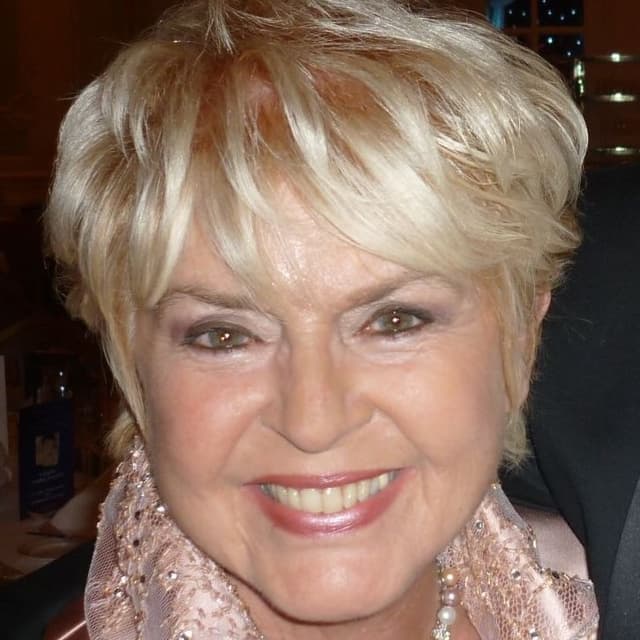 Gloria Hunniford